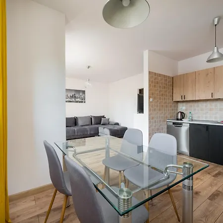 Bemowo Lotnisko Snug By Bookinghost Apartmán